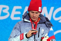 Большунов стал двукратным олимпийским чемпионом на Играх в Пекине
